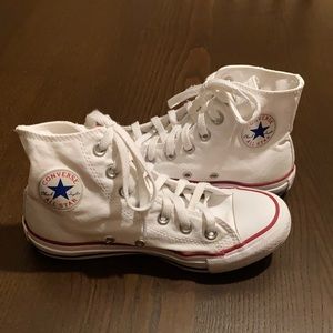 EUC Converse All Stars High Tops Women’s Sz 6